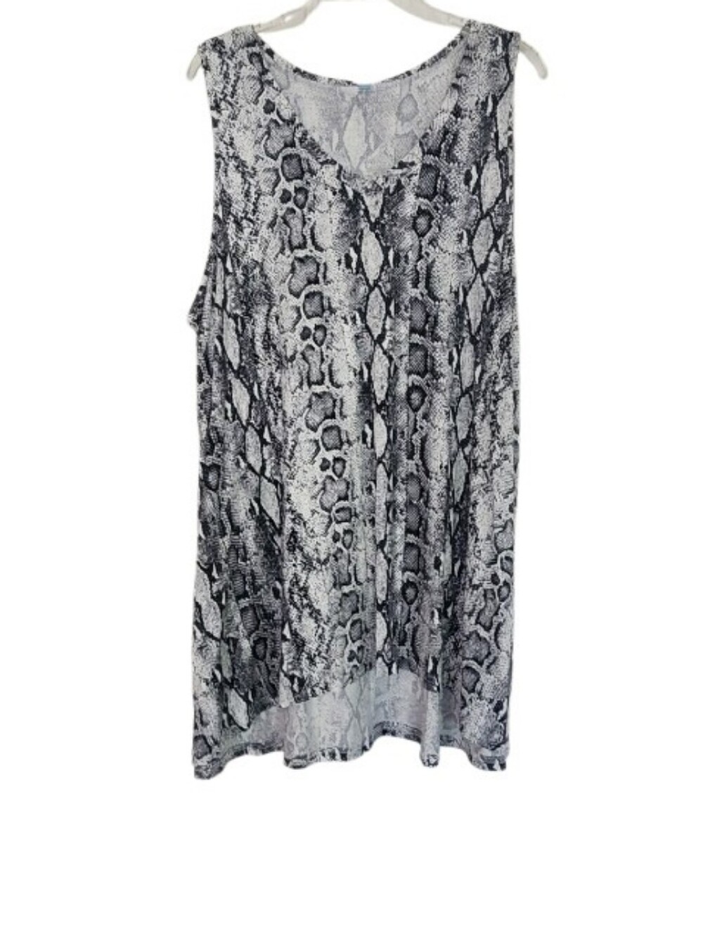 Sleeveless Snake Print Tunic Tank - Black & White